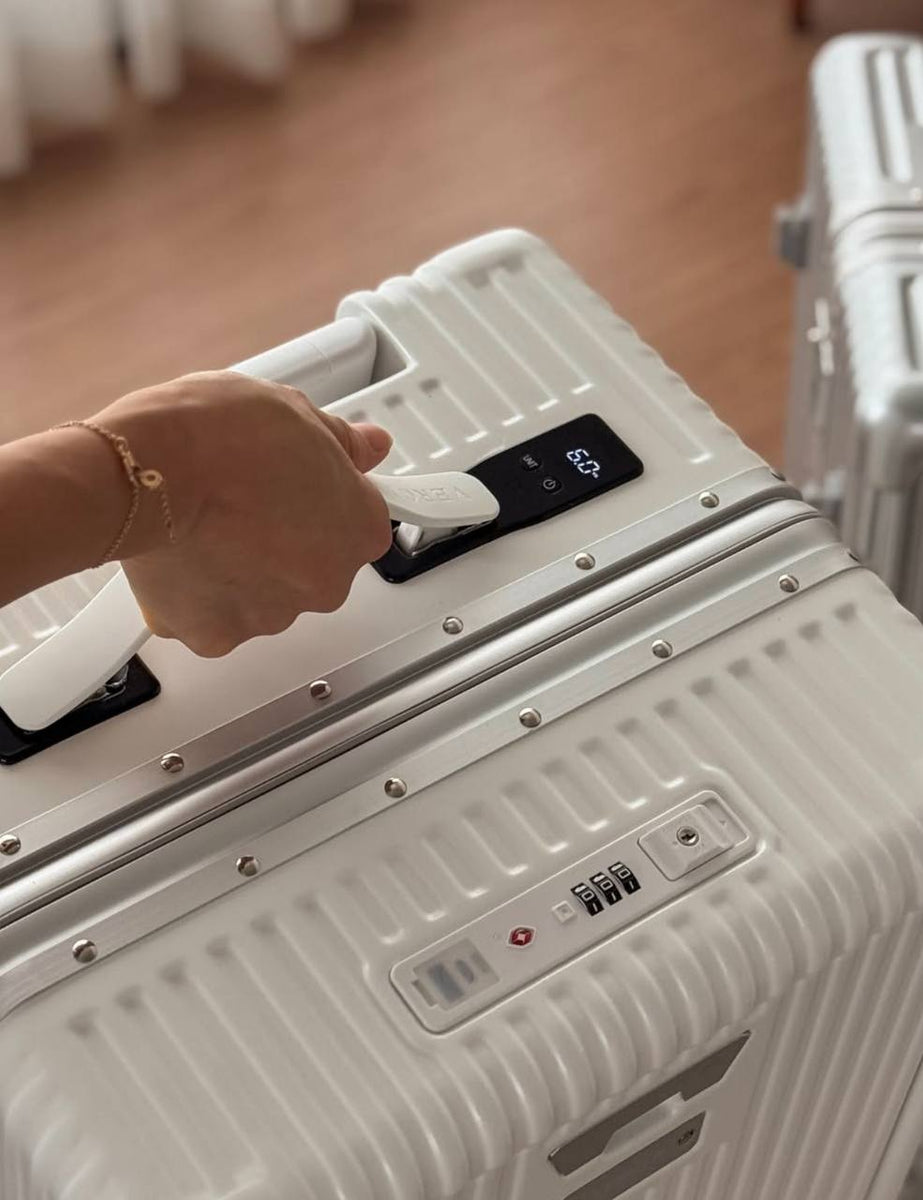 Voyage Léger – Valise avec Balance Intégrée