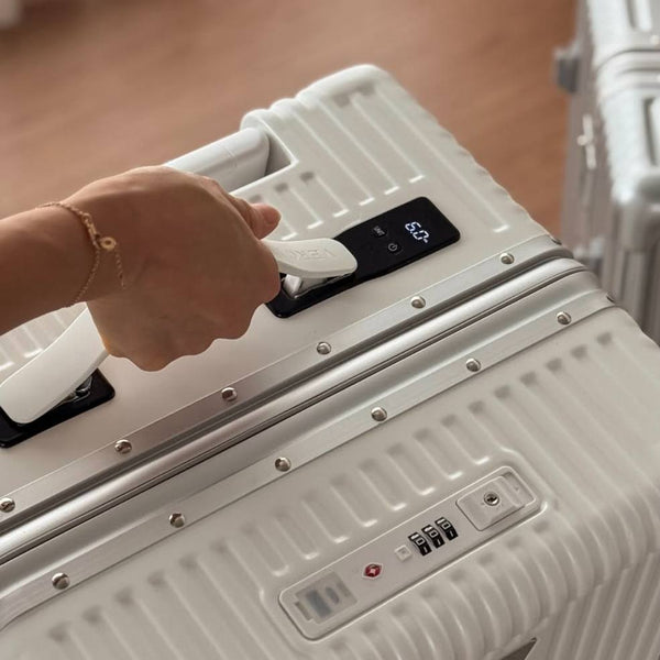 Voyage Léger – Valise avec Balance Intégrée